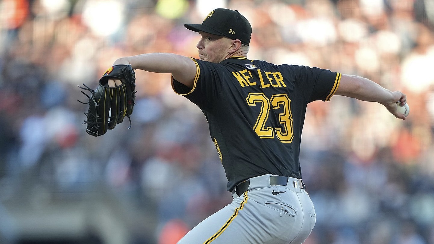Mitch Keller pitches in the first inning against the Giants tonight at Oracle Park.