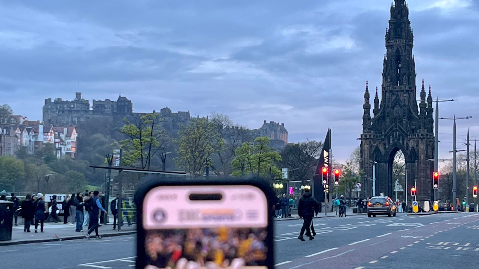 From our subscribers: Edinburgh taken in Downtown (IMAGES)